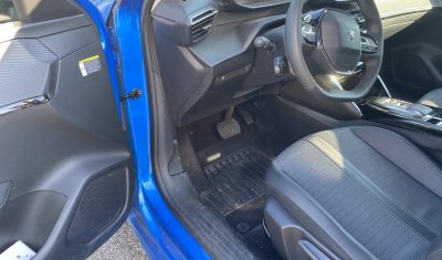Nettoyage intérieur Peugeot 208 à domicile à Bourgoin Jallieu