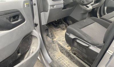 Nettoyage intérieur cabine CITROEN JUMPY à Bourgoin Jallieu