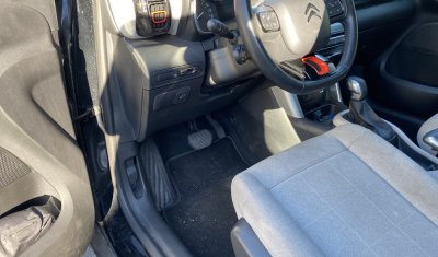 Nettoyage intérieur CITROEN C3 AIRCROSS à Saint Quentin Fallavier