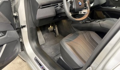 Nettoyage intérieur et extérieur de cette BMW iX3 à CORBAS
