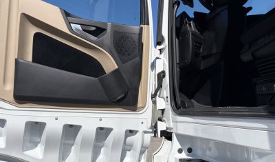 Nettoyage complet intérieur double cabine POIDS-LOURD à BOURGOIN JALLIEU