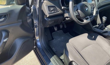 Nettoyage intérieur et extérieur de voiture Bourgoin Jallieu. WASHER Auto