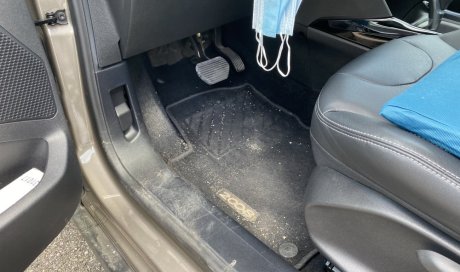 Nettoyage intérieur et extérieur de ce Peugeot 2008 à Bourgoin Jallieu