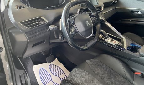 Nettoyage intérieur PEUGEOT 5008 à SAINT-PRIEST