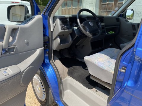 Nettoyage intérieur et extérieur de camping car à Bourgoin-Jallieu. WASHER AUTO