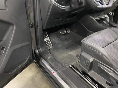 Nettoyage intérieur et extérieur AUDI Q3 à SAINT QUENTIN FALLAVIER 