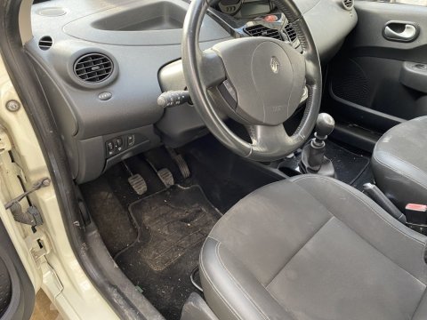 Nettoyage intérieur voiture à Bourgoin Jallieu. WASHER-AUTO