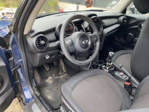 Nettoyage intérieur Mini Cooper à Bourgoin Jallieu