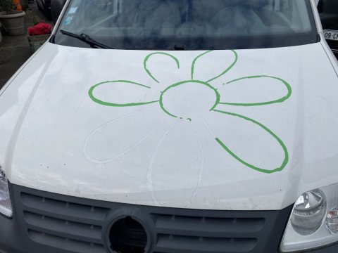 Déflocage de véhicule utilitaire pour une jardinerie à Saint Priest