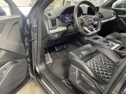 Nettoyage intérieur et extérieur AUDI Q5 à Corbas