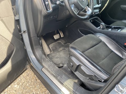 Nettoyage intérieur VOLVO XC40 à Bourgoin-Jallieu