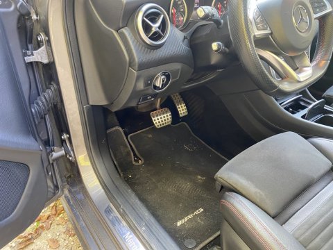 Nettoyage intérieur de voiture à Bourgoin-Jallieu. WASHER-AUTO