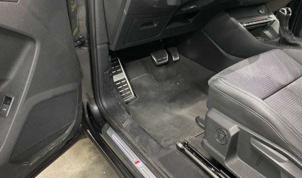 Nettoyage intérieur et extérieur AUDI Q3 à SAINT QUENTIN FALLAVIER 