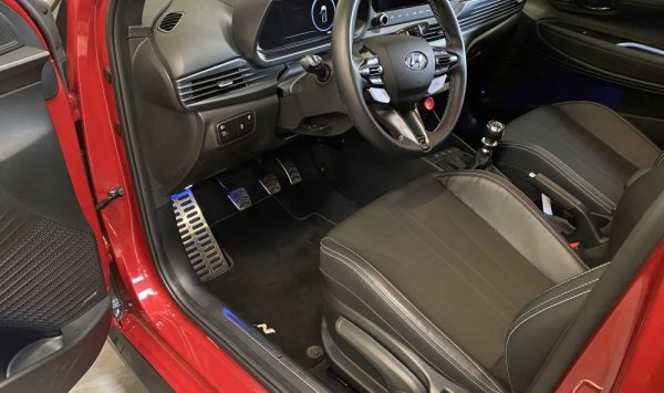 Nettoyage intérieur et extérieur HYUNDAI I20 N à Saint Quentin Fallavier
