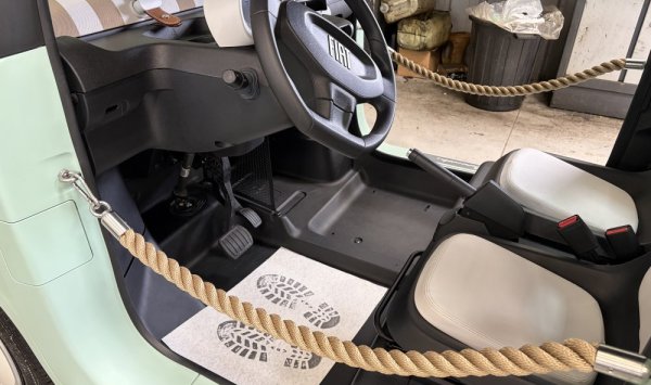 Préparation d'une FIAT TOPOLINO CABRIOLET neuve à BOURGOIN-JALLIEU