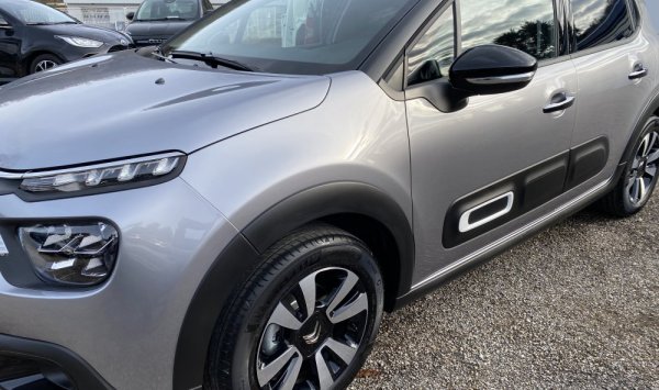 Préparation véhicule neuf pour livraison client à Bourgoin Jallieu. WASHER AUTO 