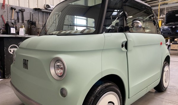 Préparation intérieur et extérieur FIAT TOPOLINO pour livraison client à Bourgoin-Jallieu