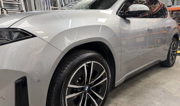 Nettoyage intérieur et extérieur de cette BMW à CORBAS
