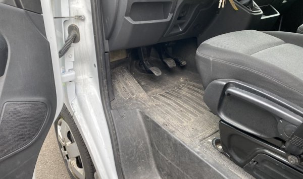 Nettoyage intérieur cabine utilitaire à Corbas