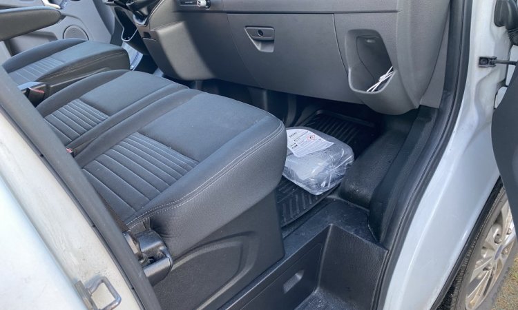 Nettoyage intérieur FORD TRANSIT CUSTOM à CORBAS