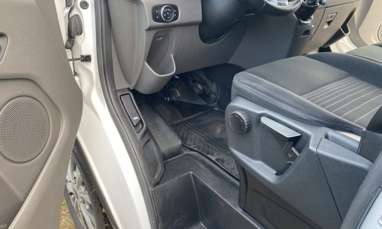 Nettoyage intérieur FORD TRANSIT CUSTOM à CORBAS
