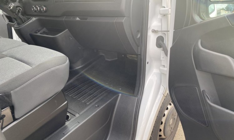 Nettoyage intérieur cabine utilitaire à Saint Quentin Fallavier 