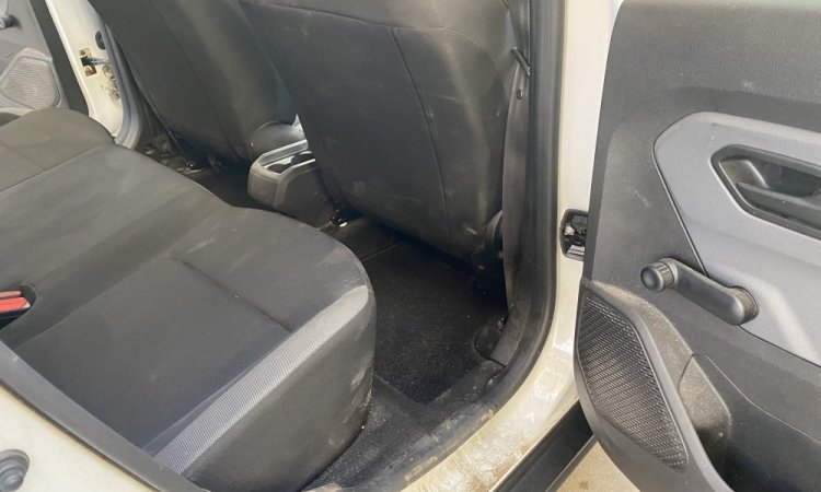 Nettoyage intérieur Dacia Duster à Bourgoin Jallieu. WASHER AUTO