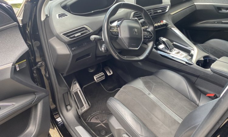 Nettoyage intérieur et extérieur d'un Peugeot 3008 à Bourgoin Jallieu. WASHER AUTO