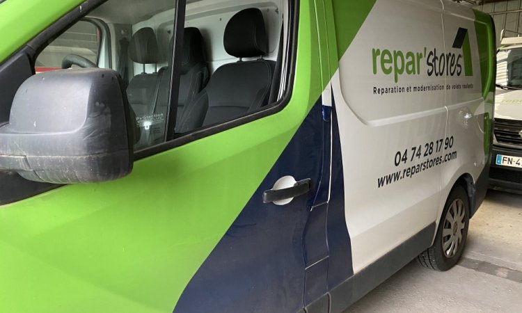 Déflocage véhicule utilitaire à Saint Quentin Fallavier