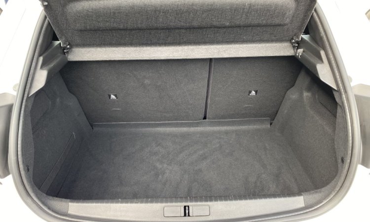 Nettoyage intérieur Peugeot 208 a CORBAS