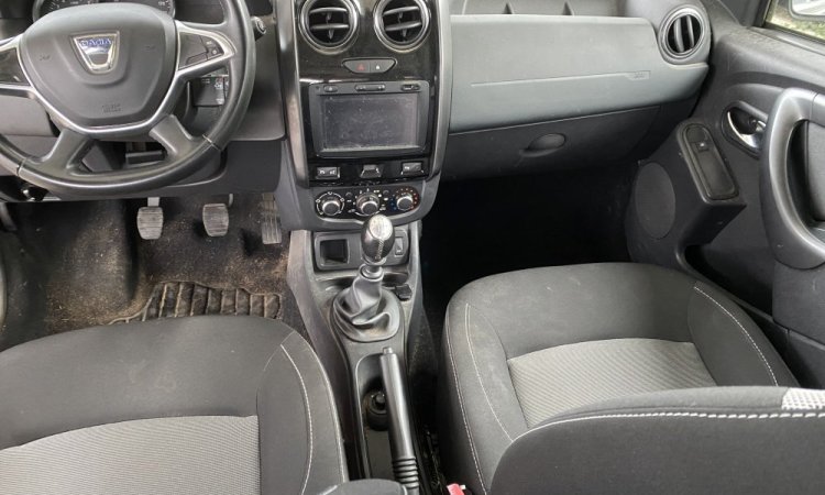 Nettoyage intérieur de Dacia Duster à Corbas par WASHER-AUTO