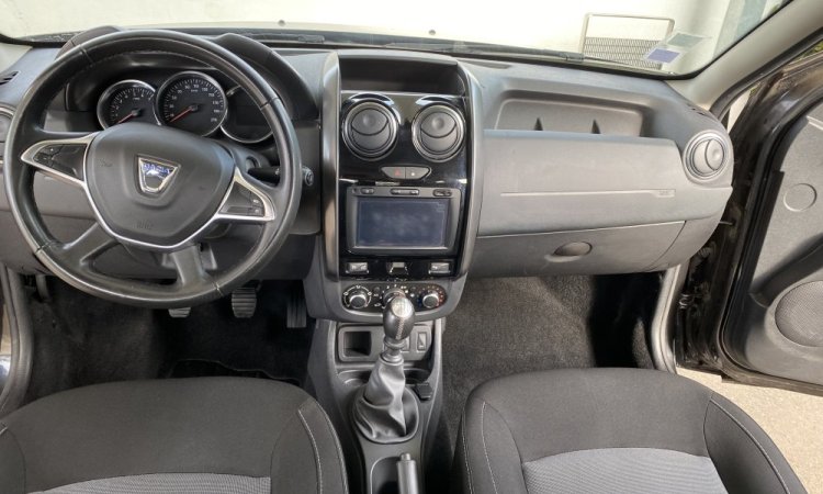 Nettoyage intérieur de Dacia Duster à Corbas par WASHER-AUTO