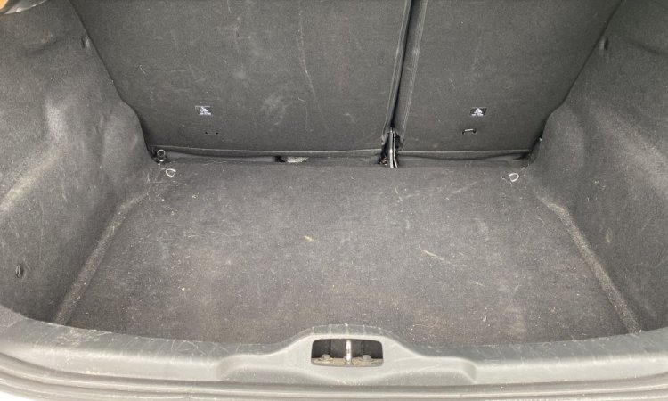 Nettoyage intérieur Citroen C4 à Bourgoin Jallieu