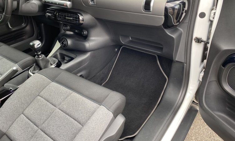 Nettoyage intérieur Citroen C4 à Bourgoin Jallieu