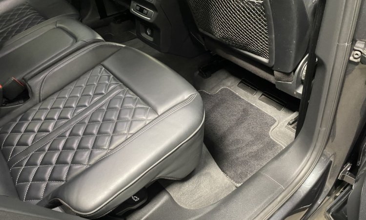Nettoyage intérieur et extérieur AUDI Q5 à Corbas