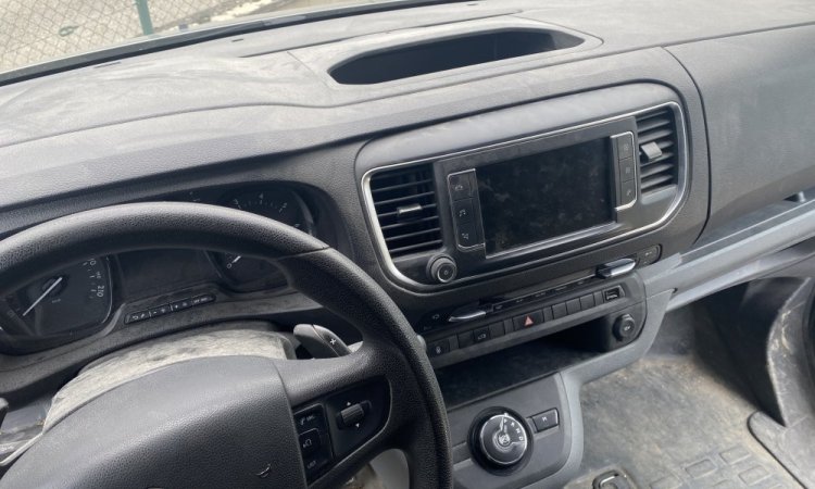 Nettoyage intérieur cabine CITROEN JUMPY à Bourgoin Jallieu