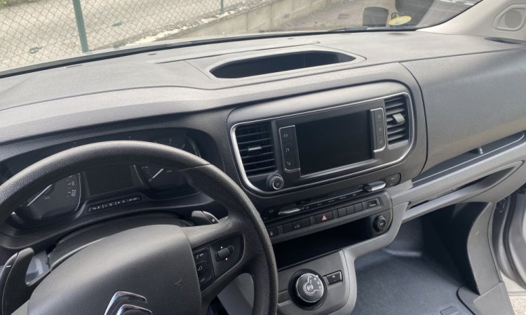 Nettoyage intérieur cabine CITROEN JUMPY à Bourgoin Jallieu