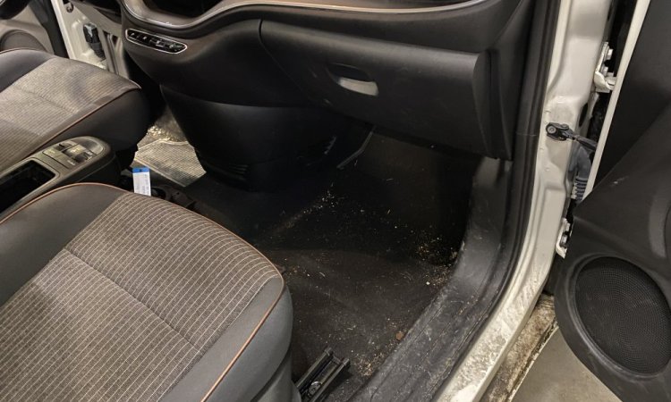 Nettoyage intérieur et extérieur Fiat 500 à Corbas