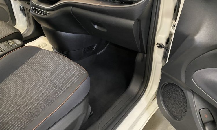 Nettoyage intérieur et extérieur Fiat 500 à Corbas