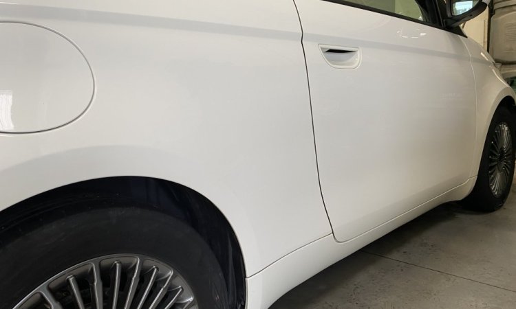 Nettoyage intérieur et extérieur Fiat 500 à Corbas