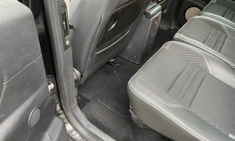 Nettoyage intérieur RENAULT SCENIC à CORBAS