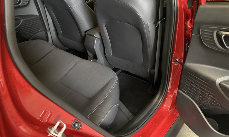 Nettoyage intérieur et extérieur HYUNDAI I20 N à Saint Quentin Fallavier