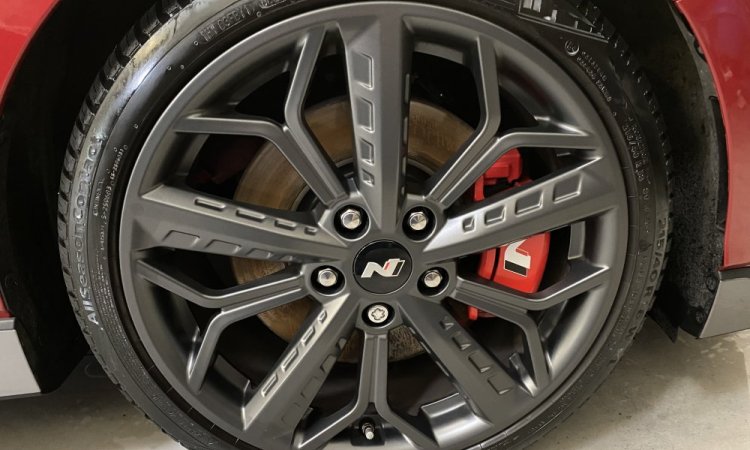 Nettoyage intérieur et extérieur HYUNDAI I20 N à Saint Quentin Fallavier