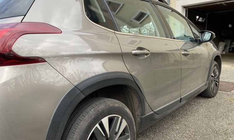 Nettoyage intérieur et extérieur PEUGEOT 2008 à Bourgoin-Jallieu