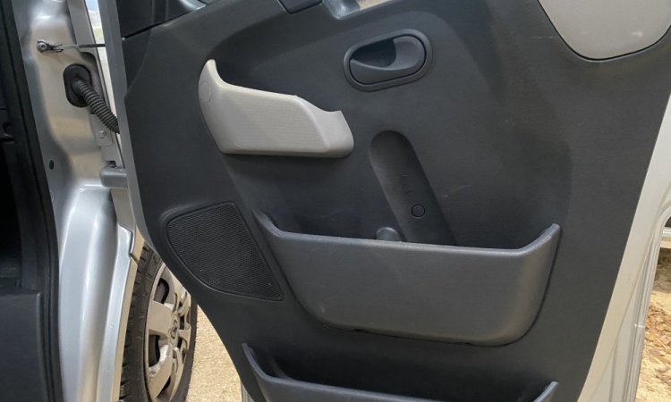 Nettoyage RENAULT MASTER  intérieur double cabine à CORBAS