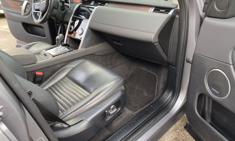 Nettoyage intérieur pour ce LAND ROVER à SAINT PRIEST