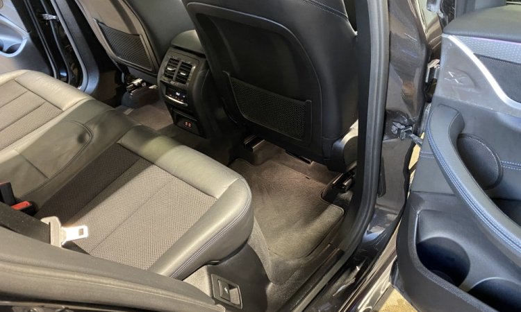 Nettoyage intérieur BMW X3 à Bourgoin-Jallieu