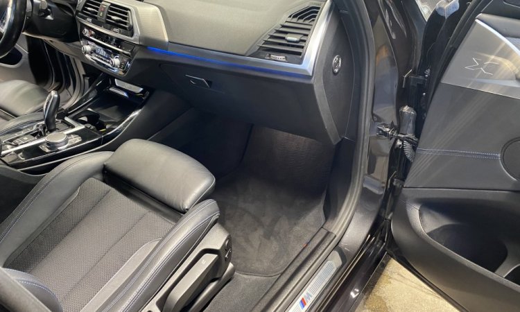 Nettoyage intérieur BMW X3 à Bourgoin-Jallieu