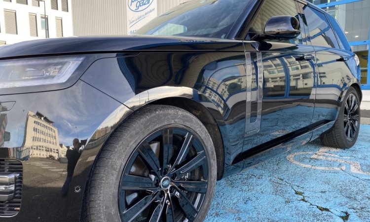 Nettoyage intérieur et extérieur RANGE-ROVER à CORBAS