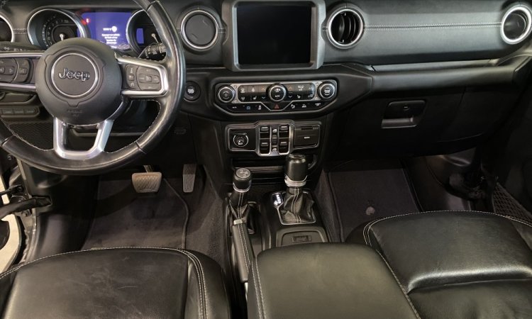 Nettoyage intérieur et extérieur JEEP WRANGLER à BOURGOIN-JALLIEU